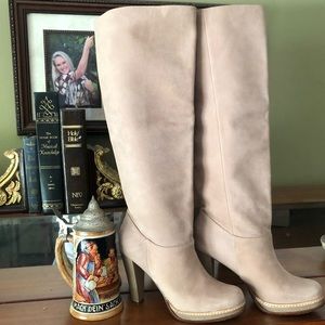 Elegant Tan Knee-High Women's Boots